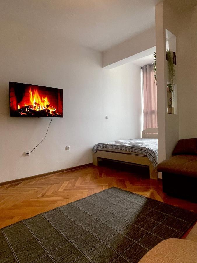 Bar Center Studio Apartment Exterior photo